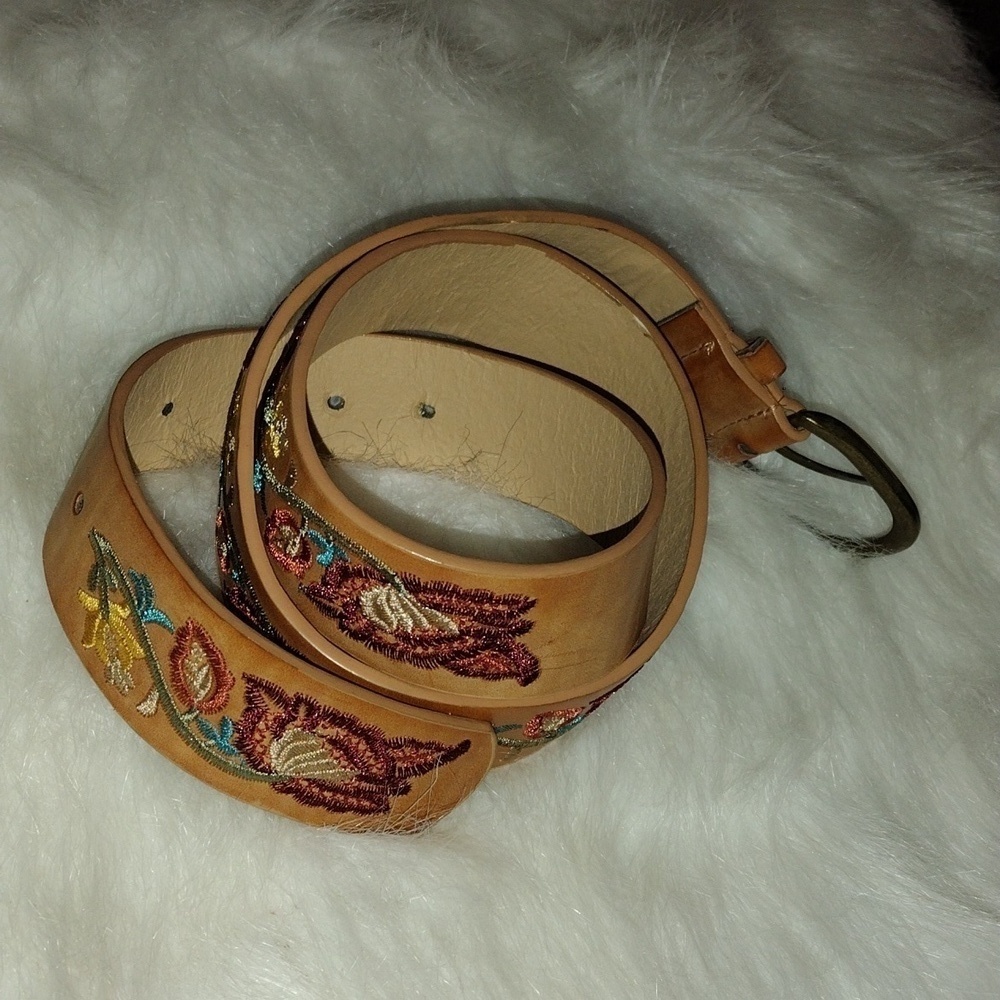 Unbranded belt floral